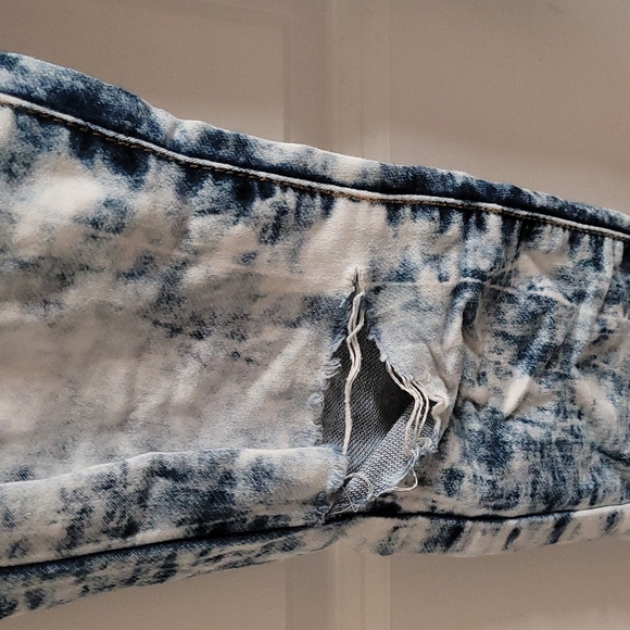 Joe's Acid wash semi distressed jeans size 7 - Picture 4 of 9